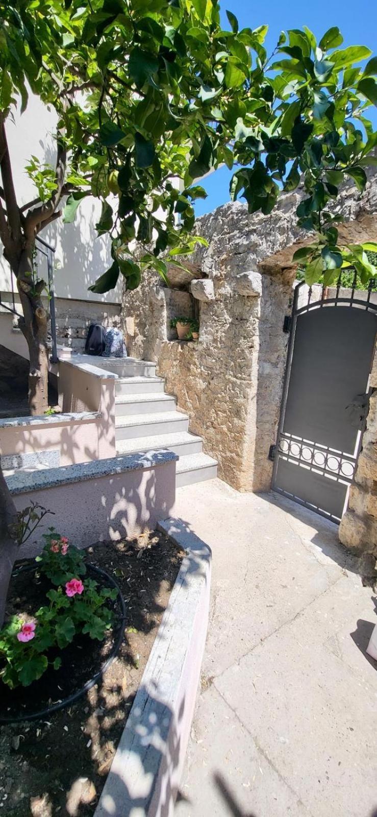 Riva Suite 2 Komiža Exterior foto